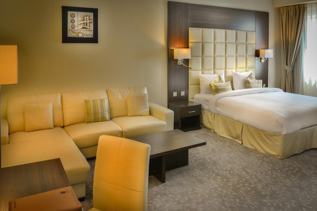 Monolocale con 1 Letto King Size e 1 Divano Letto